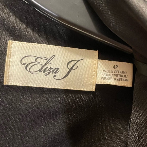 Eliza J Sleeveless Velvet V-Neck Jumpsuit Black Size 4 Petite - Picture 6 of 8